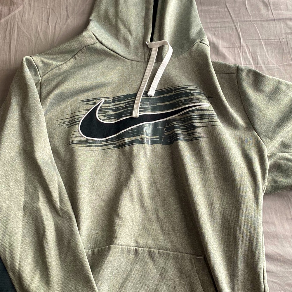 Lightweight Nike pullover